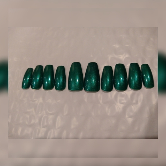 Press on nails long coffin green - Picture 3 of 4